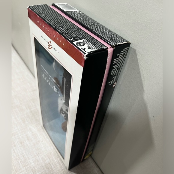 Zodiac Barbie Capricorn 2004 - Picture 3 of 6